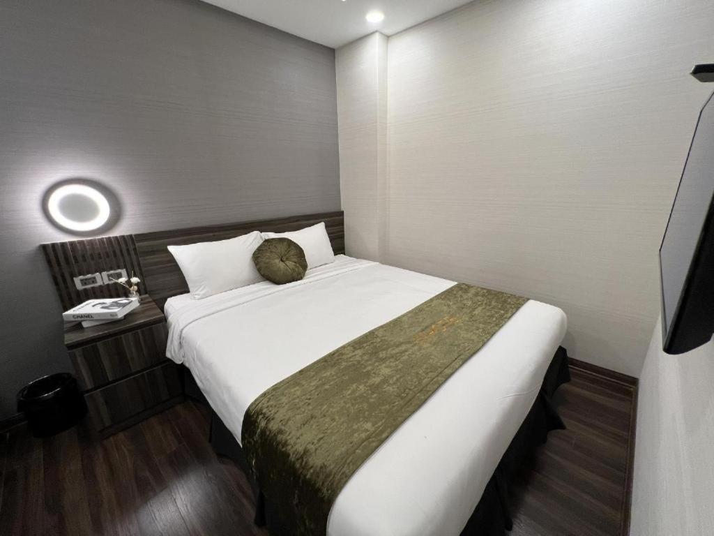 3T Hotel 41 Nguyen Thai Hoc- By Bay Luxury Ханой Экстерьер фото
