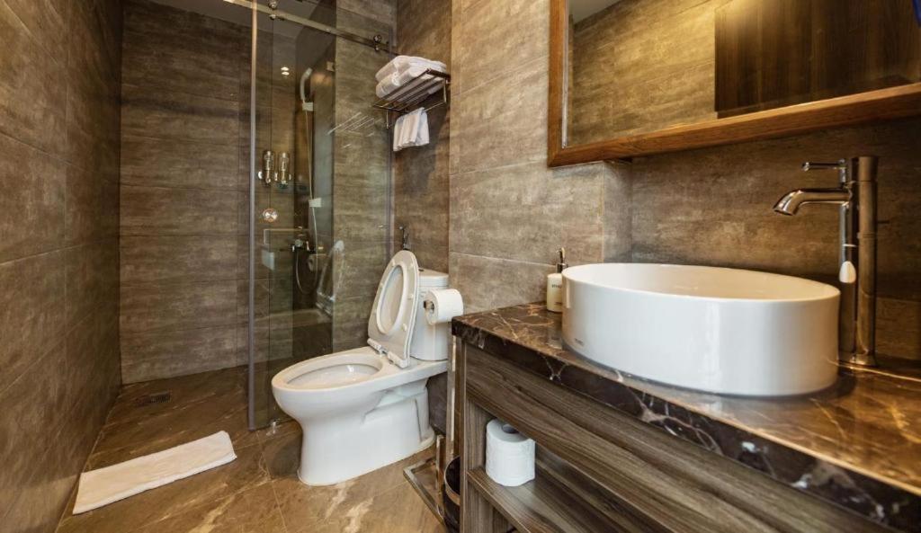 3T Hotel 41 Nguyen Thai Hoc- By Bay Luxury Ханой Экстерьер фото